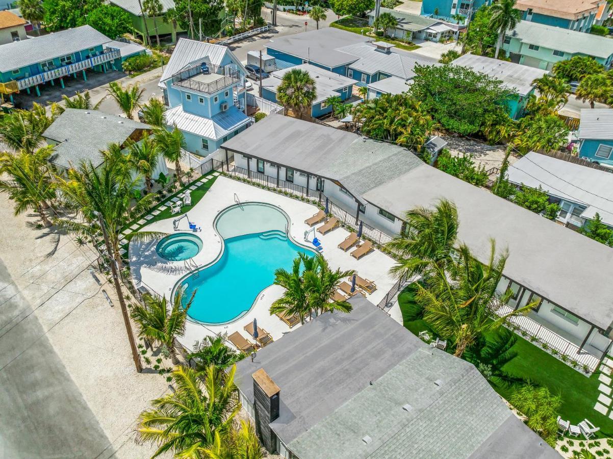 Pelican Post At Anna Maria Island Inn Bradenton Beach Exterior photo