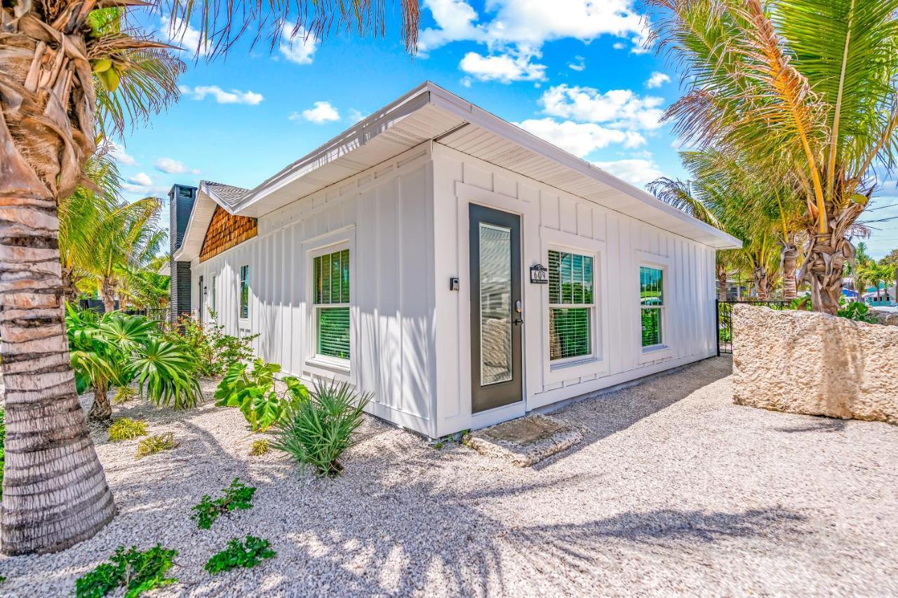 Pelican Post At Anna Maria Island Inn Bradenton Beach Exterior photo