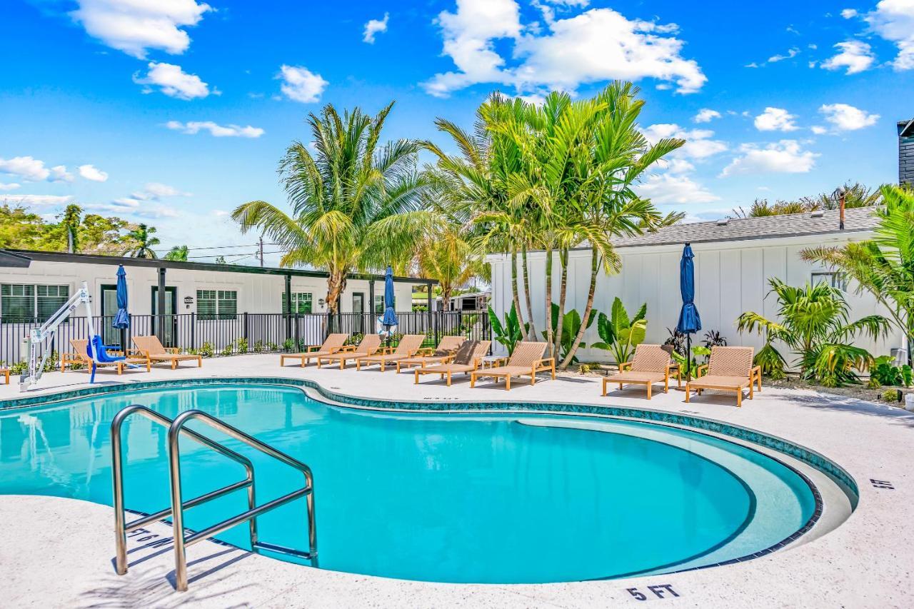 Pelican Post At Anna Maria Island Inn Bradenton Beach Exterior photo