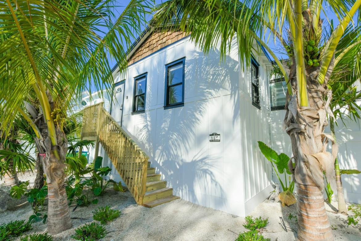 Pelican Post At Anna Maria Island Inn Bradenton Beach Exterior photo