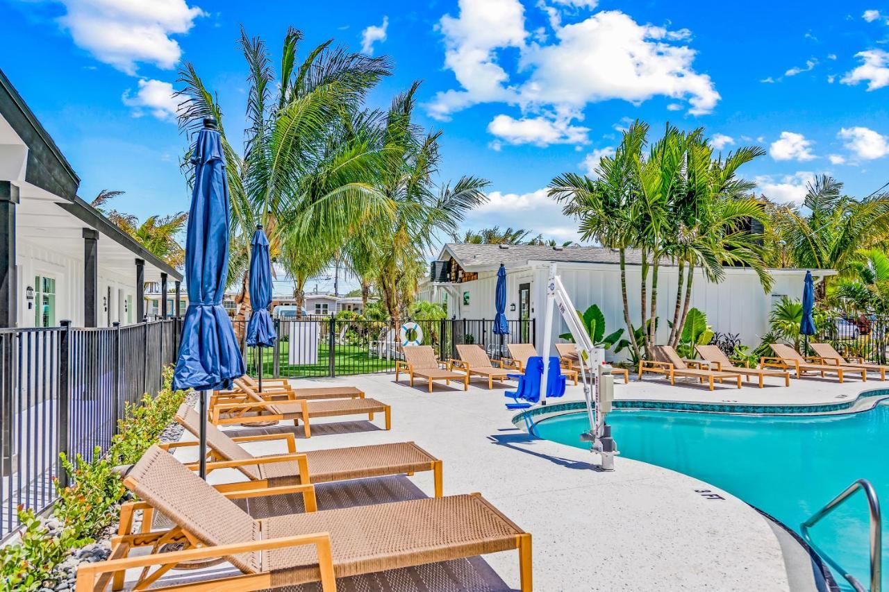 Pelican Post At Anna Maria Island Inn Bradenton Beach Exterior photo