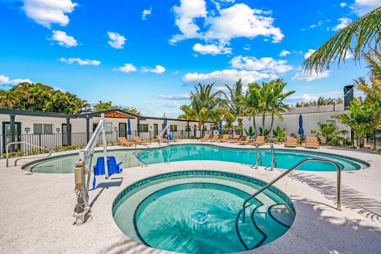 Pelican Post At Anna Maria Island Inn Bradenton Beach Exterior photo